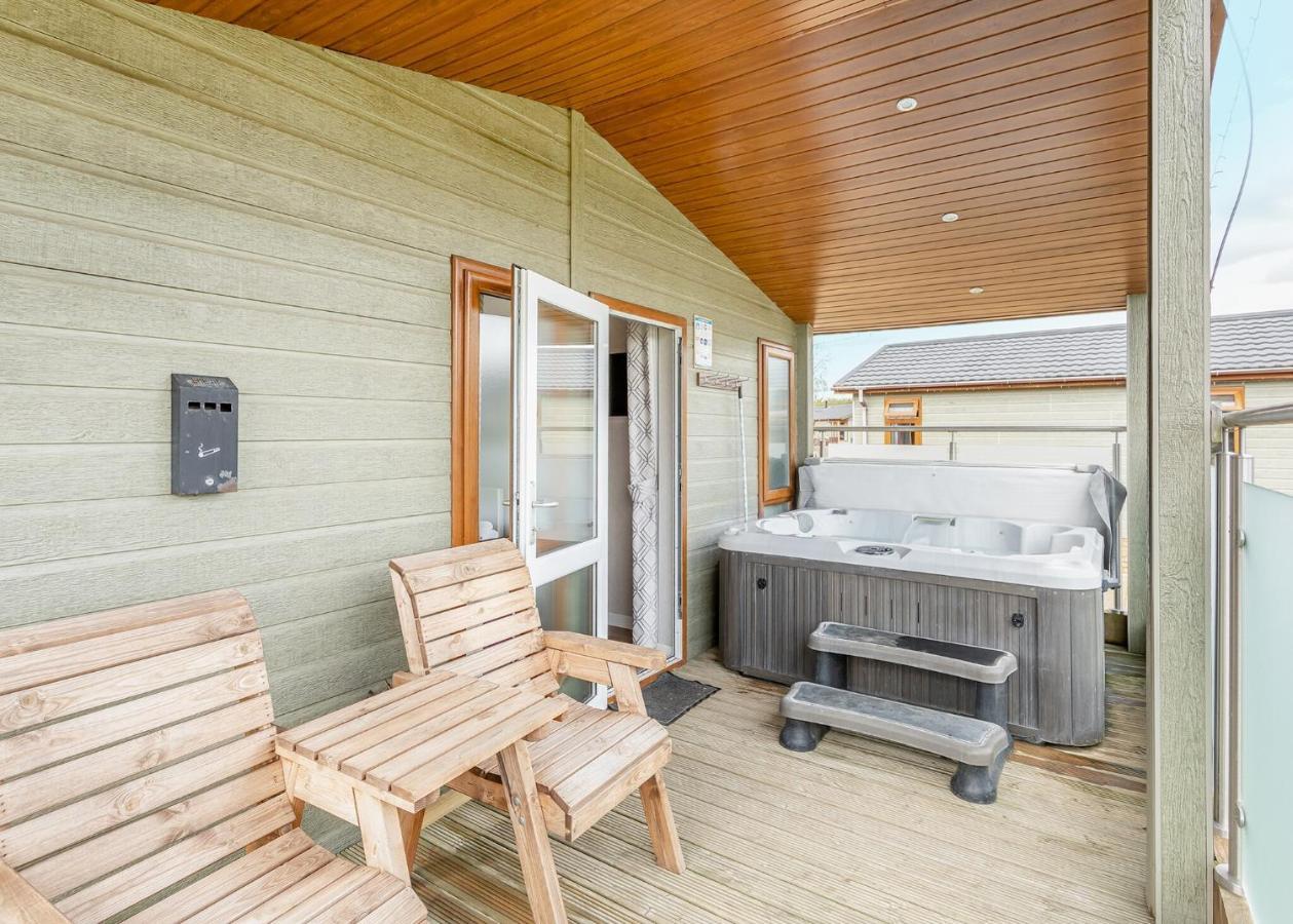 Lode Hall Lodges Upwell Exterior foto